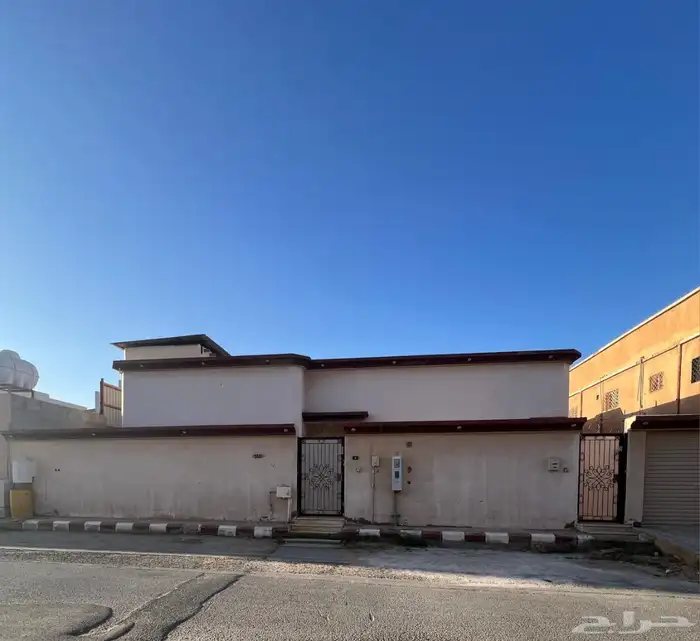 فله للبيع او الايجار في الدوادمي 0