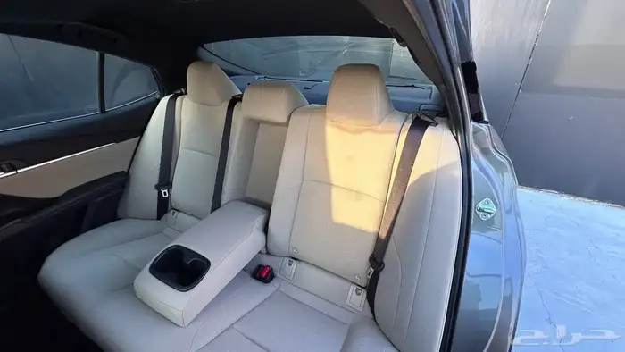 تويوتا كامري LE بنزين 2025 لدى شركة عبدالمجيد الخضر 15