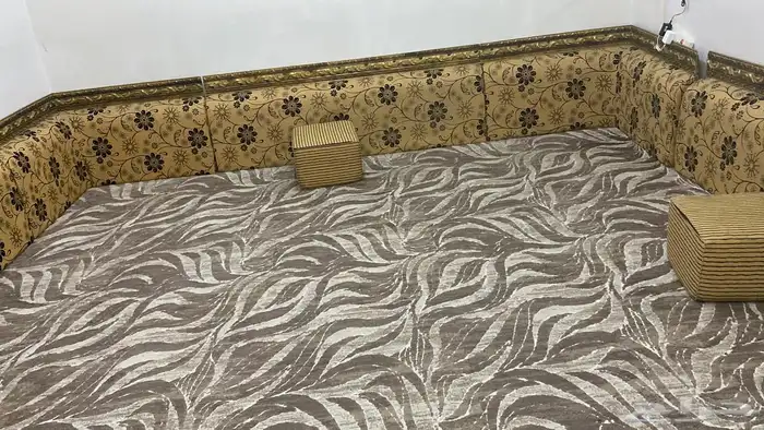 جلسة ارضية 0