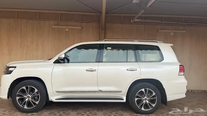 لاندكروزر 2020 تورينق 1