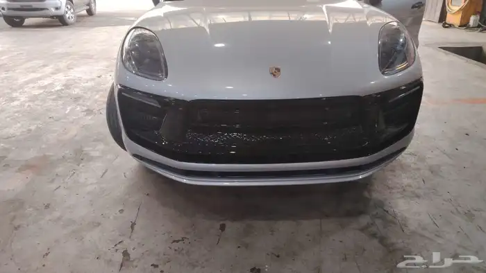 متوفر جميع قطع غيار بورش مكان وايضا  تحديث فيس لافت 2024 3