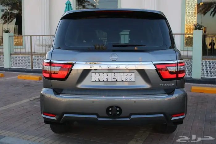 نيسان باترول تيتانيوم 10