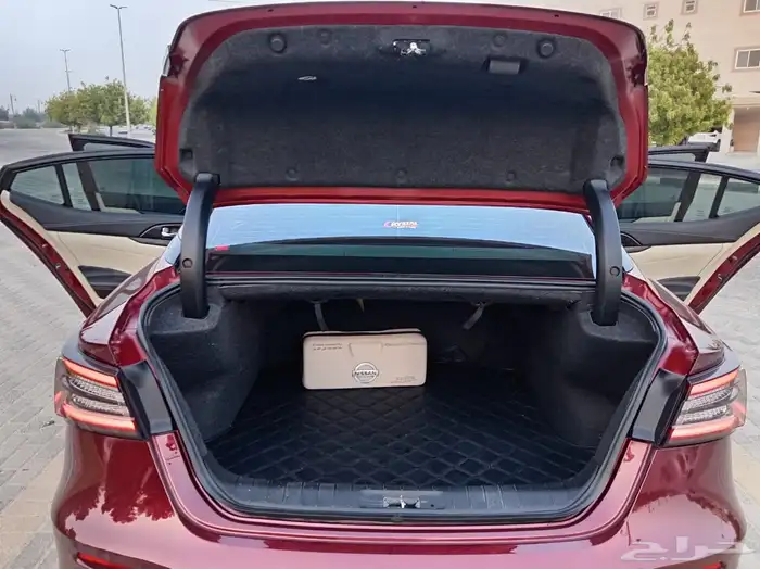 للبيع نيسان مكسيما بحالة الوكالة 2020 21