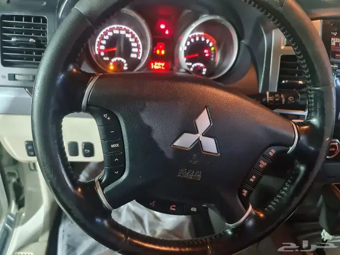 باجيرو 2017 بحاله ممتازه ممشي 370 1