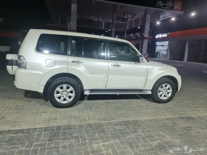 باجيرو 2017 بحاله ممتازه ممشي 370 8