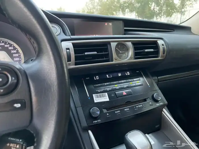 لكزس 2014 IS350 فل سعودي 10