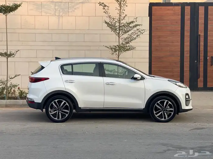 سبورتاج 2022فل كامل بنزين شبه جديد 6