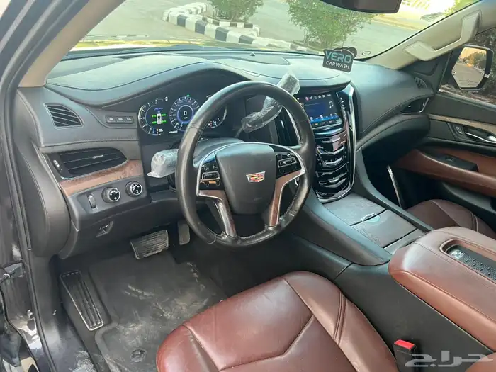 كاديلاك اسكاليد 2016 (بحالة ممتازة) 10