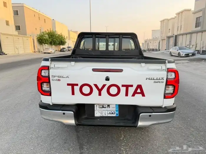 هايلوكس 2022 ديزل GLX-S سعودي .. 6