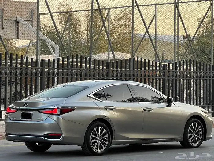 لكزس - ES250 - 2022 8