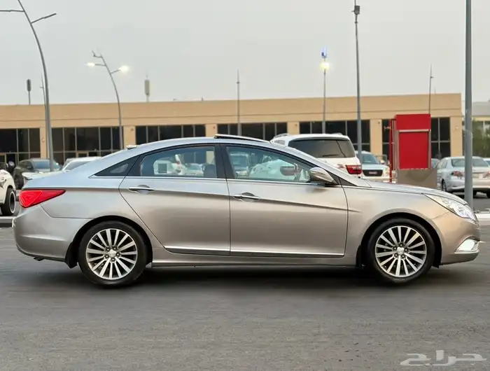 للبيع هيونداي سوناتا 2014 فل كامل 11