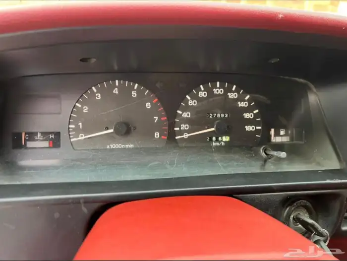 هايلكس 97 مخزن ماشي 36 فقط 8