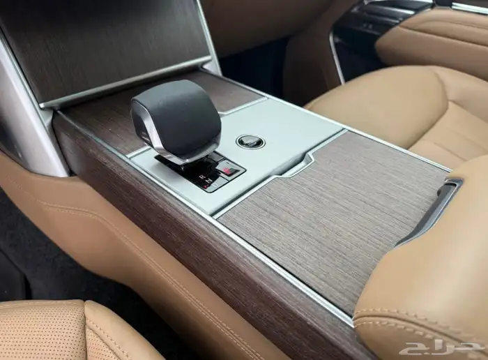 للبيع رانج روفر فوج 7 ركاب موديل 2025 فل الفل وارد كندا 6