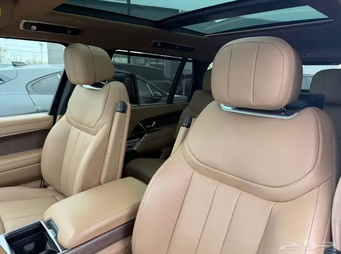 للبيع رانج روفر فوج 7 ركاب موديل 2025 فل الفل وارد كندا 15