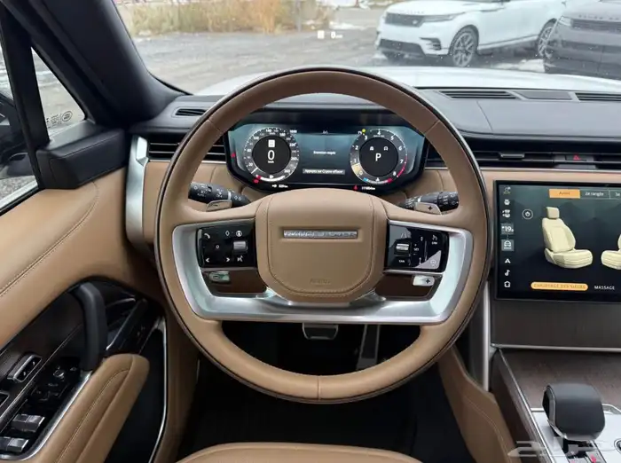 للبيع رانج روفر فوج 7 ركاب موديل 2025 فل الفل وارد كندا 13