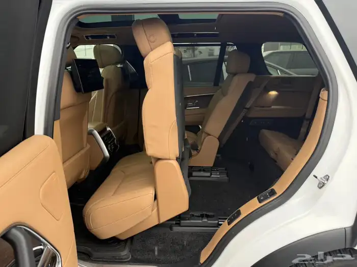 للبيع رانج روفر فوج 7 ركاب موديل 2025 فل الفل وارد كندا 8