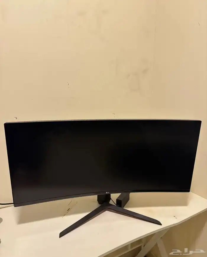 شاشة قيمنق منحنية 0