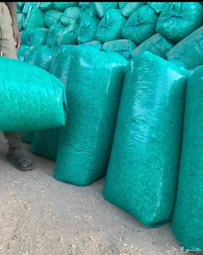 نشارة دواجن وخيول 2