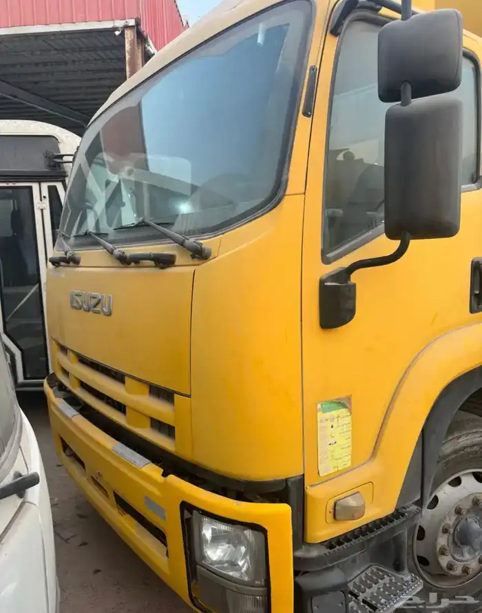 لوري ايسوزو 0