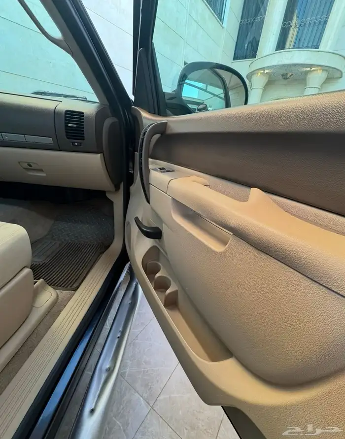 للبيع شفروليه من نوع بكب سلفرادو فل كامل موديل 2012 دبل 9