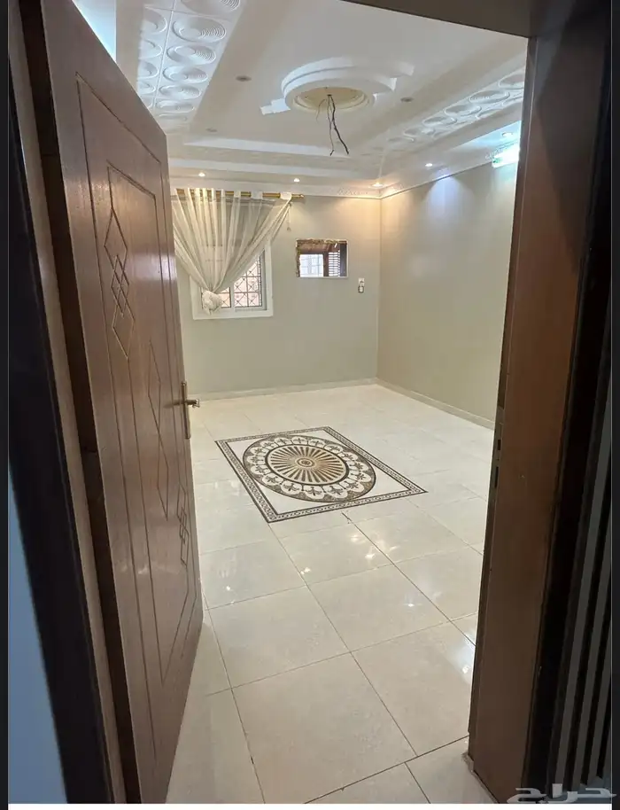 شقة للإيجار الشرائع مخطط 1 مكونة من 5 غرف سعر الايجار24 الف 1