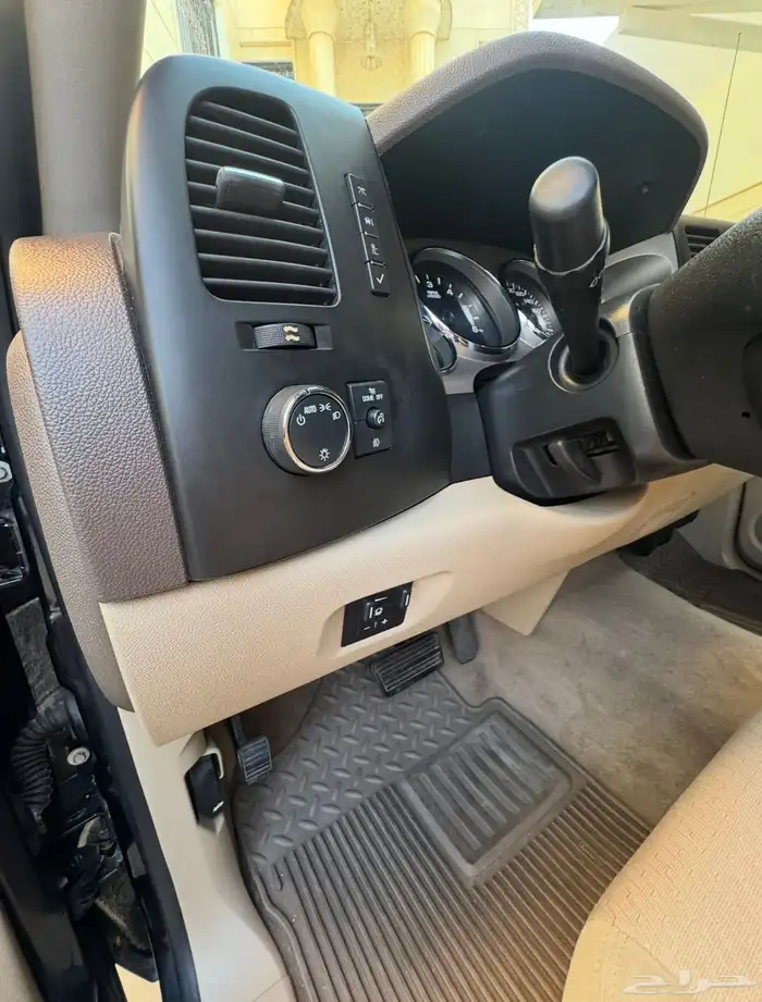 للبيع شفروليه من نوع بكب سلفرادو فل كامل موديل 2012 دبل 17