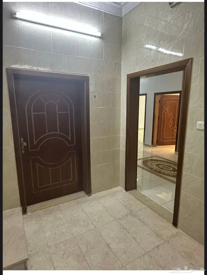 شقة للإيجار الشرائع مخطط 1 مكونة من 5 غرف سعر الايجار24 الف 0