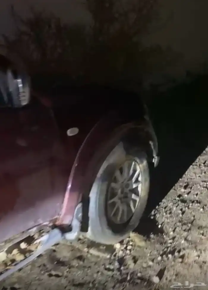 للبيع جيب 2012 مستبيشو 4 باب مطوف سنه 4