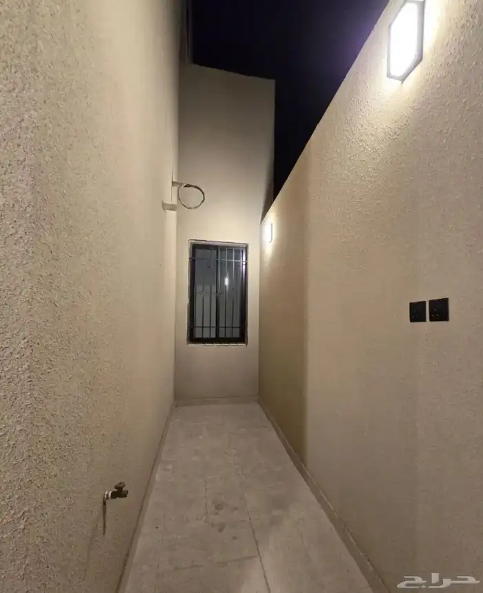 للبيع في ابها شقق فاخره ب 450 الف طريق مرحبا الف 4