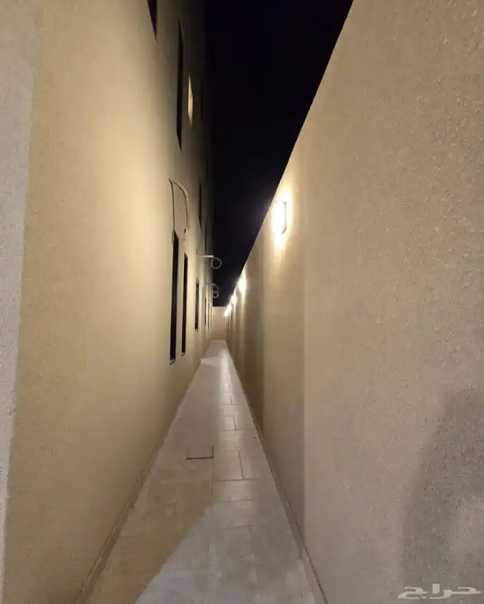 للبيع في ابها شقق فاخره ب 450 الف طريق مرحبا الف 3