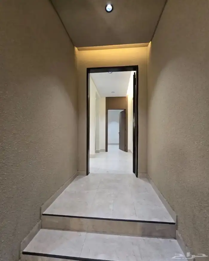 للبيع في ابها شقق فاخره ب 450 الف طريق مرحبا الف 6