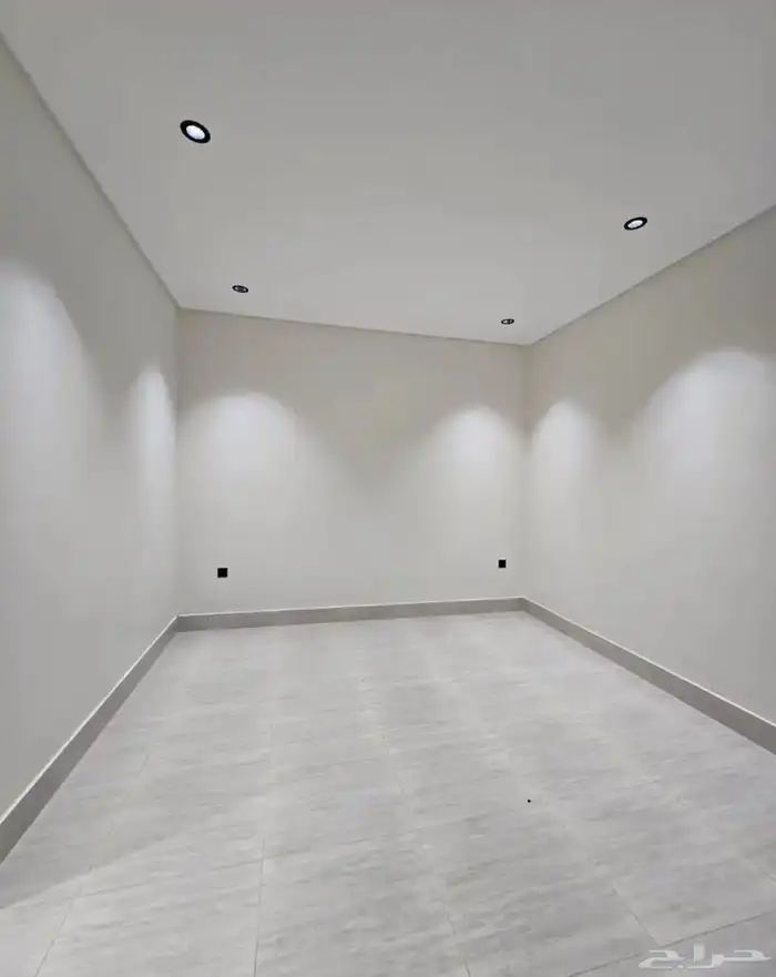 للبيع في ابها شقق فاخره ب 450 الف طريق مرحبا الف 11