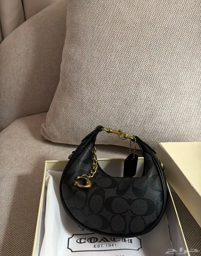 شنطة ميني كوتش اسود ورمادي 1