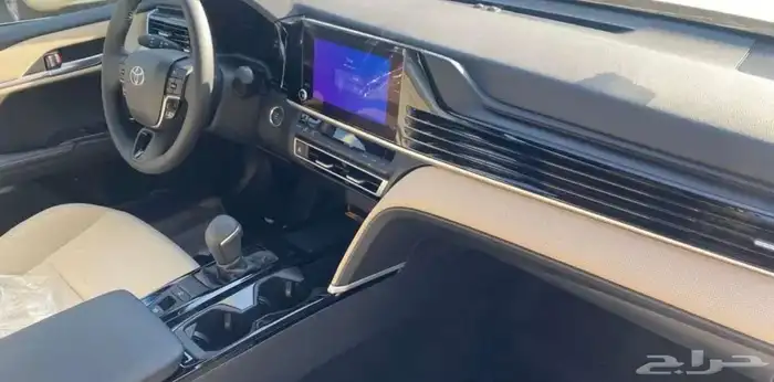 تويوتا كامري LE بنزين نصف فل موديل 2025 كاش وتقسيط 7