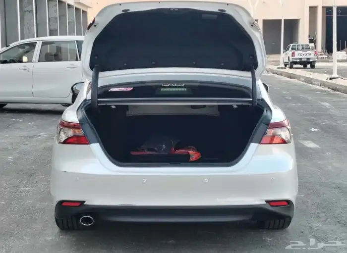 Toyota Camry GLE Hybrid 2023 14