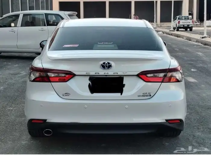 Toyota Camry GLE Hybrid 2023 5