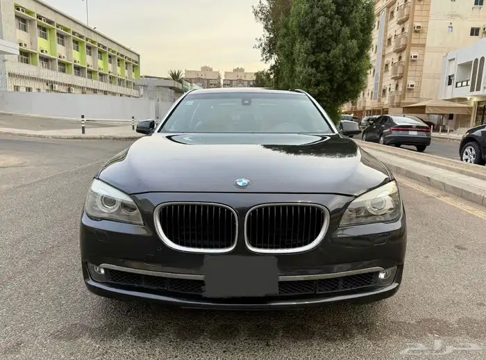 للبيع BMW 740 Li فل الفل 2012 نظيف جدا جدا 2