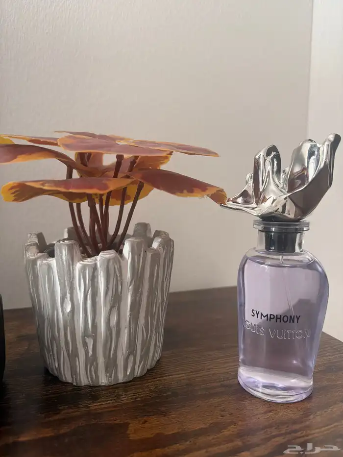 LV Louis vuitton perfumes 0