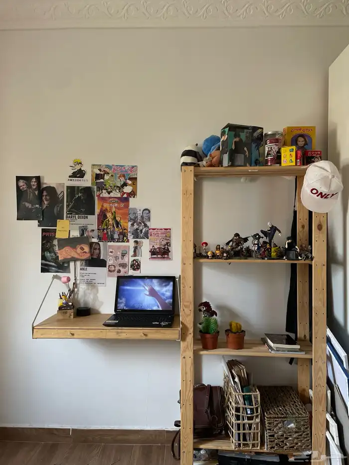 مكتب ايكيا معلق 1