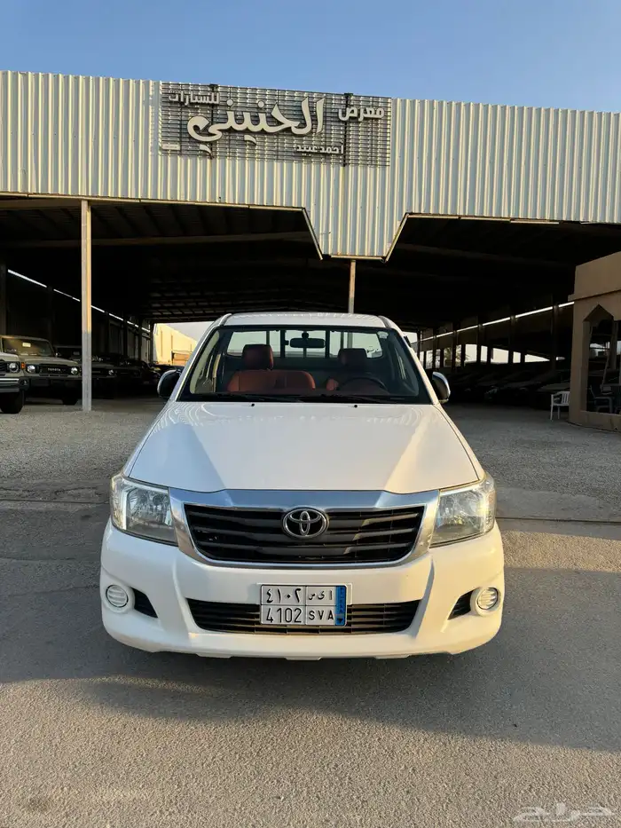 تويوتا هايلوكس 2014 GL سعودي عداد 167 الف 3