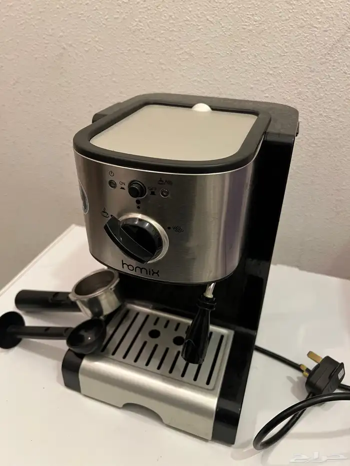 الة قهوه نظيفة بكامل ادواتها 0