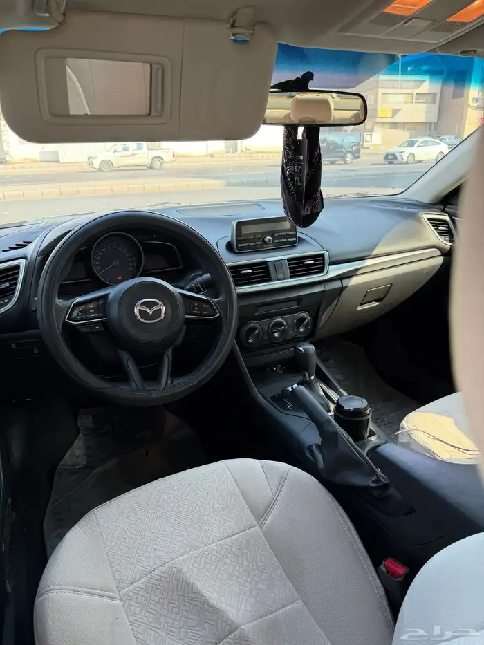 للبيع مازدا 3 موديل 2019 المبلغ المطلوب 45 الف ريال ممشى 1 4