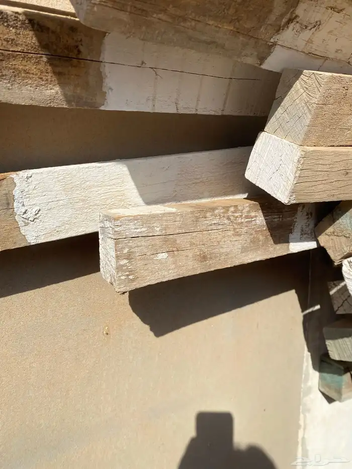 للببع خشب سقف مرابيع ثقيل ونظيف 6