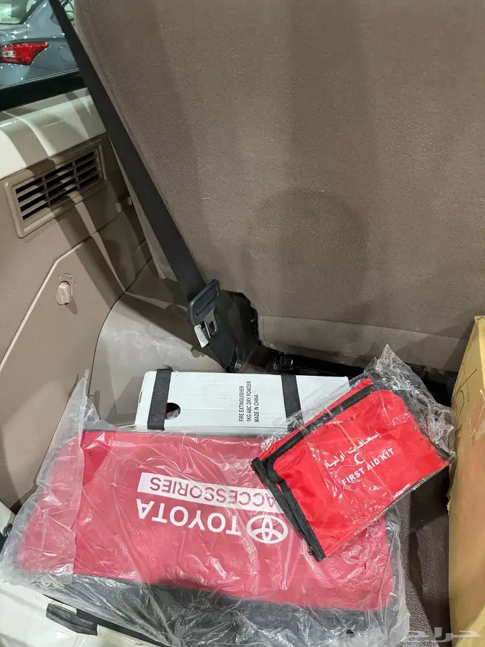 تويوتا ربع 2023 مخزن عداد 49 الف فقط وكالة 15