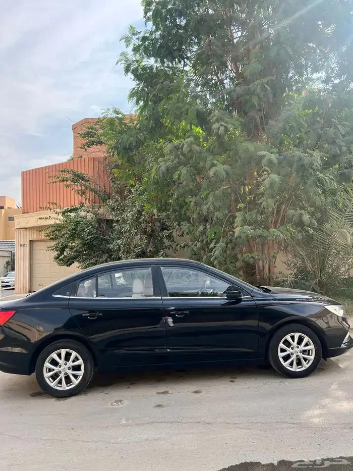 ام جي 5 نص فل ممشى قليل 1