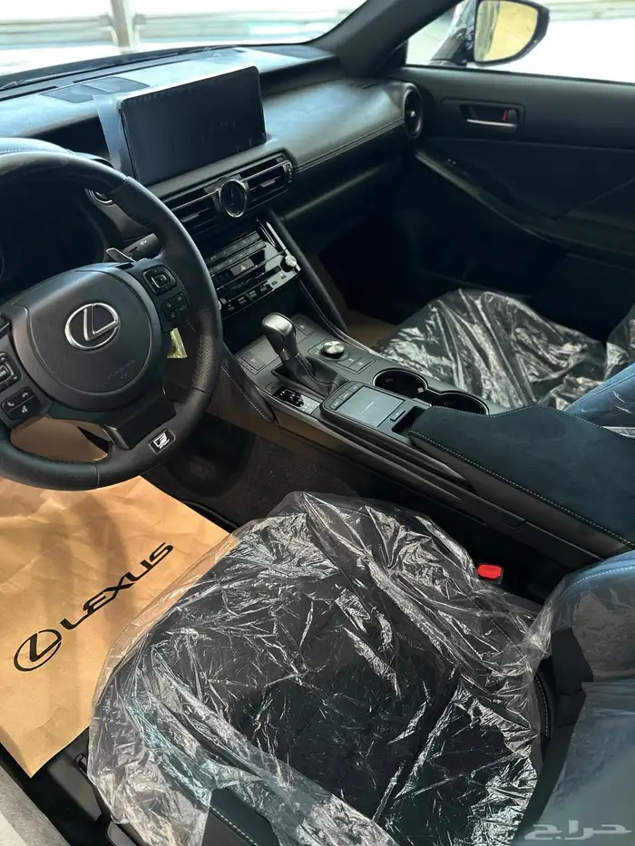 لكزس is350f بلاك ادشن 2025 27