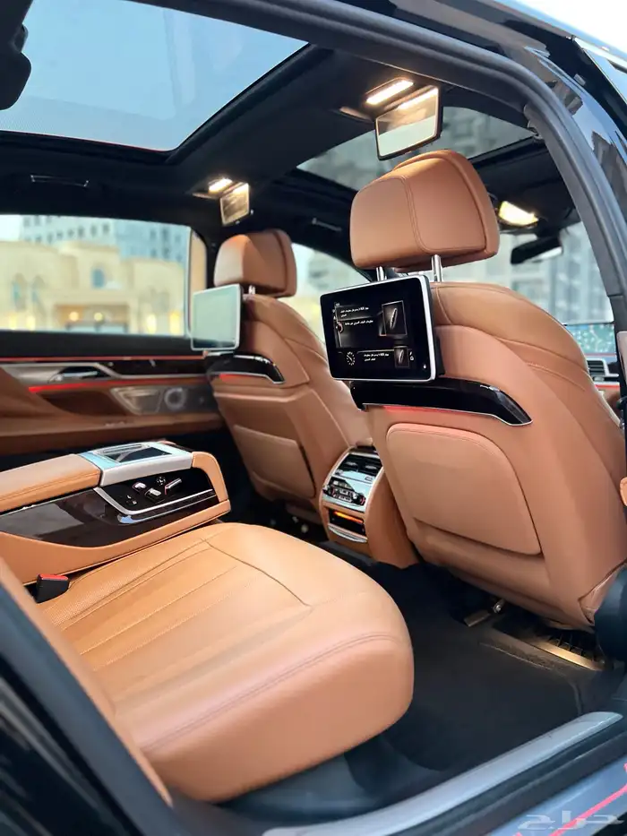 بي ام دبليو 750li ممشى قليل 2016 قمة النظافة بحالة الوكالة 42