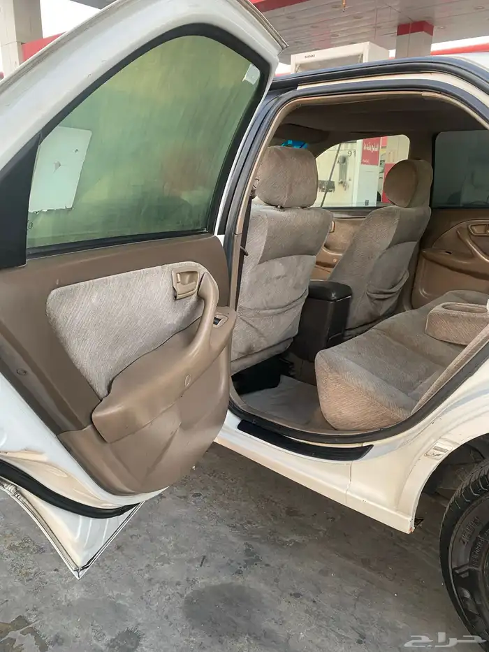 كامري 2002 للبيع قير عادي 4