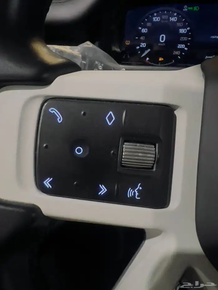 لاند روفر ديفندر 2020 HSE (بحالة ممتازة) 9