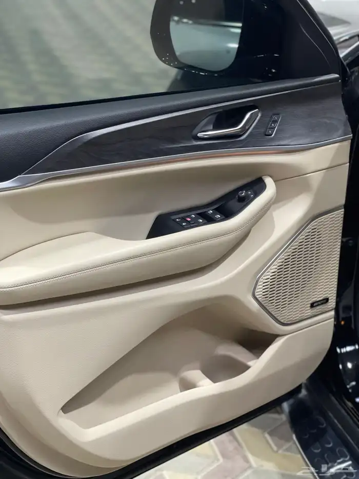 جراند شروكي ليمتد بلس V6 2024 7